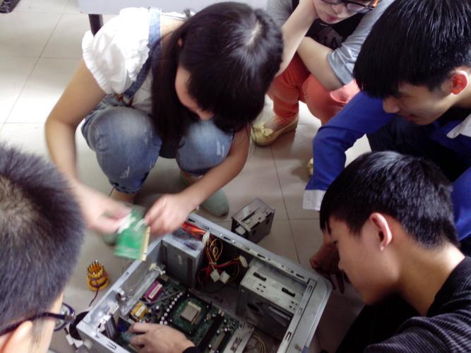计算机协会简介 连接技术与未来的桥梁